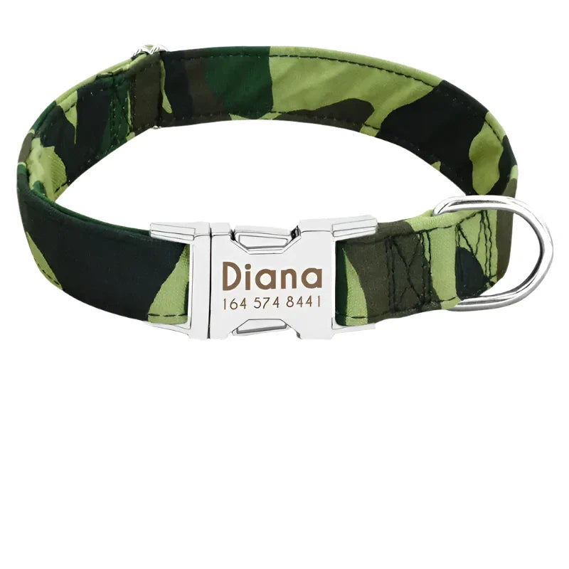 Camouflage-patterned dog collar with personalized metal nameplate and size chart.