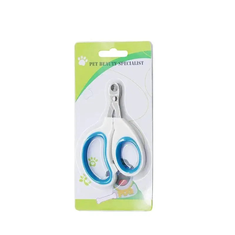 Pet nail clippers with blue handles packaged on a retail card.